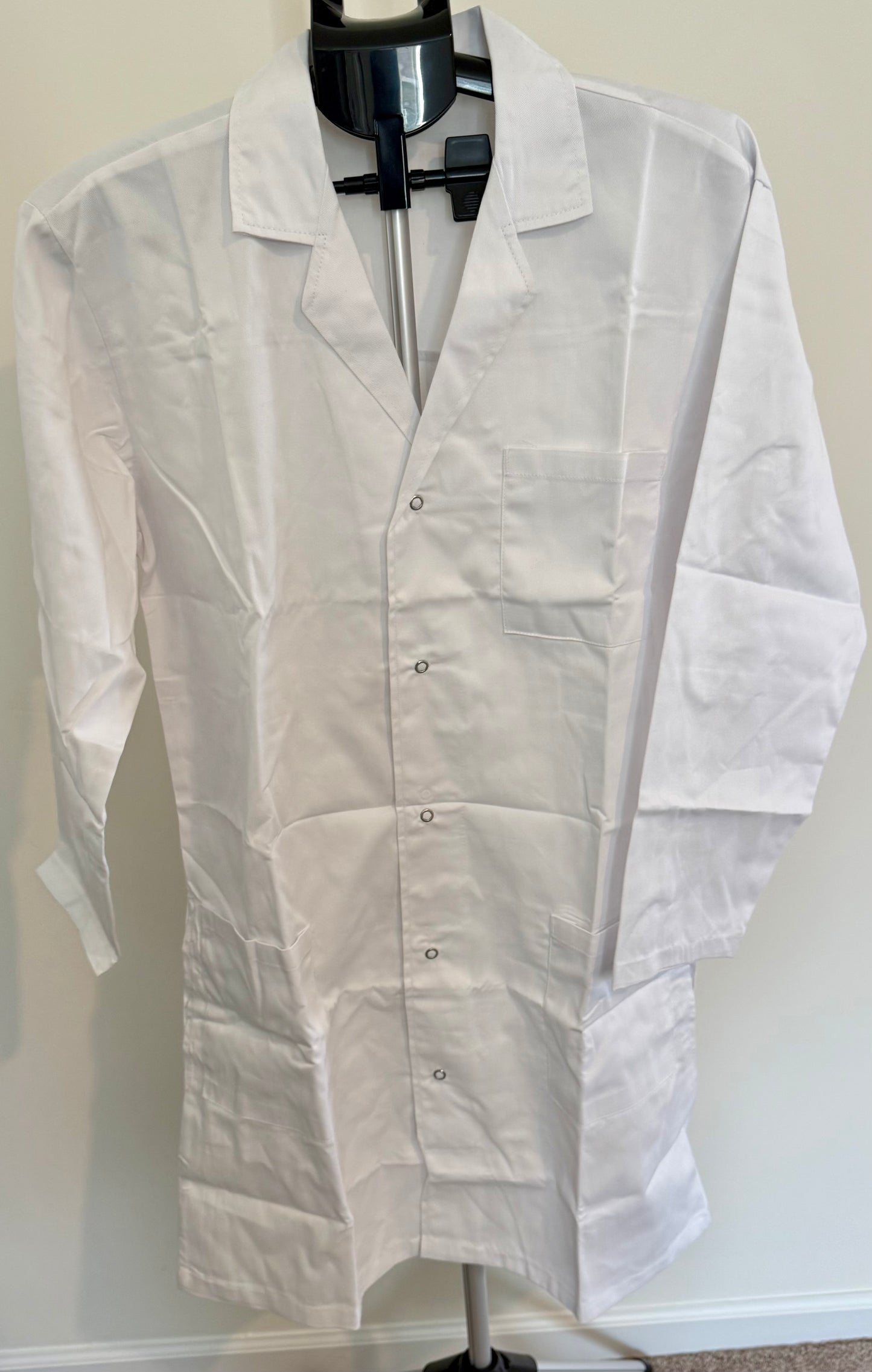 Unisex White Lab Coat | Long Sleeve | Snap Front | Multi-Pocket Professional Uniform SIZE MEDIUM