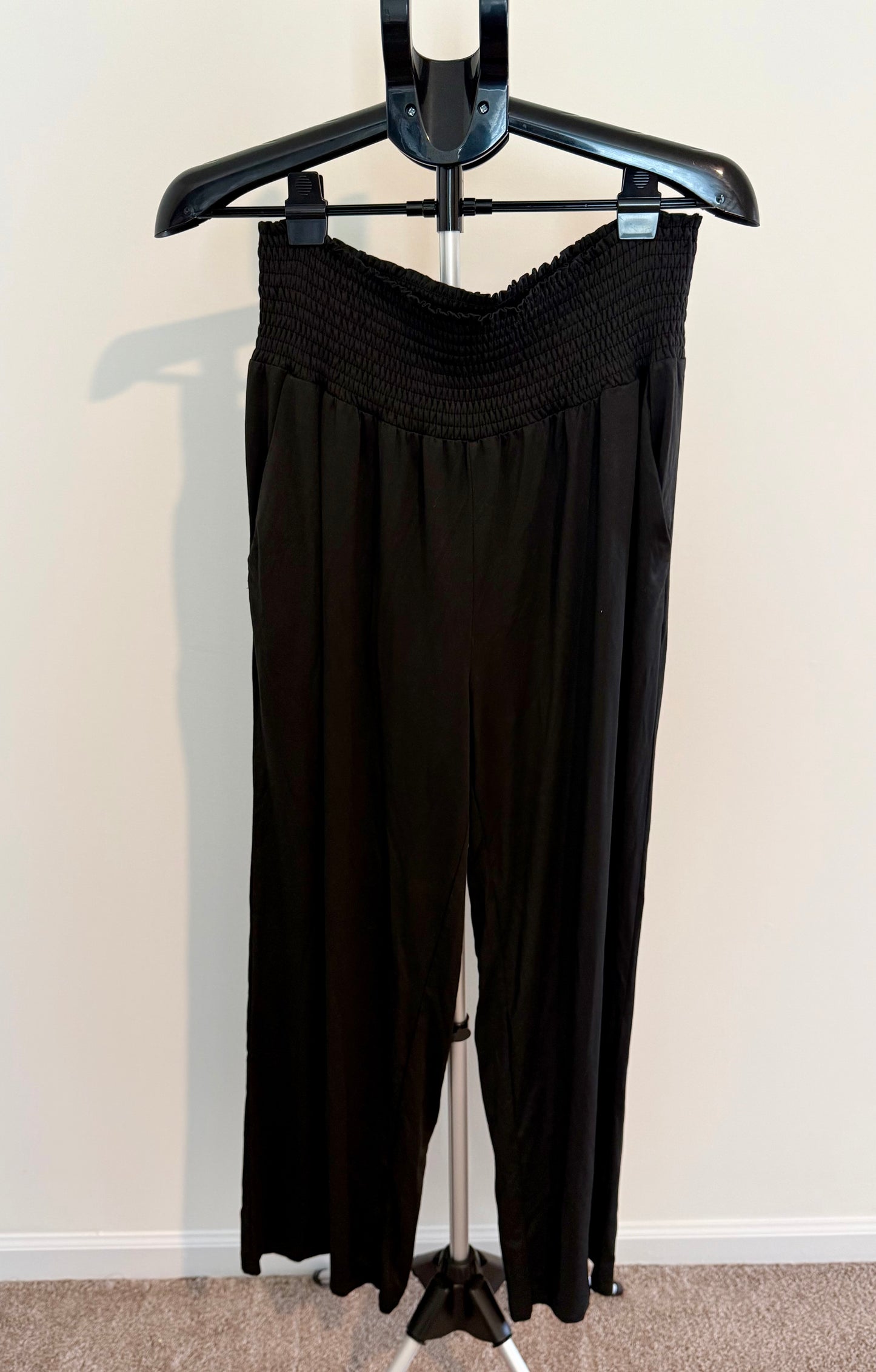 Black Smocked Waist Wide-Leg Pants – Lightweight Flowy Fit SIZE XL