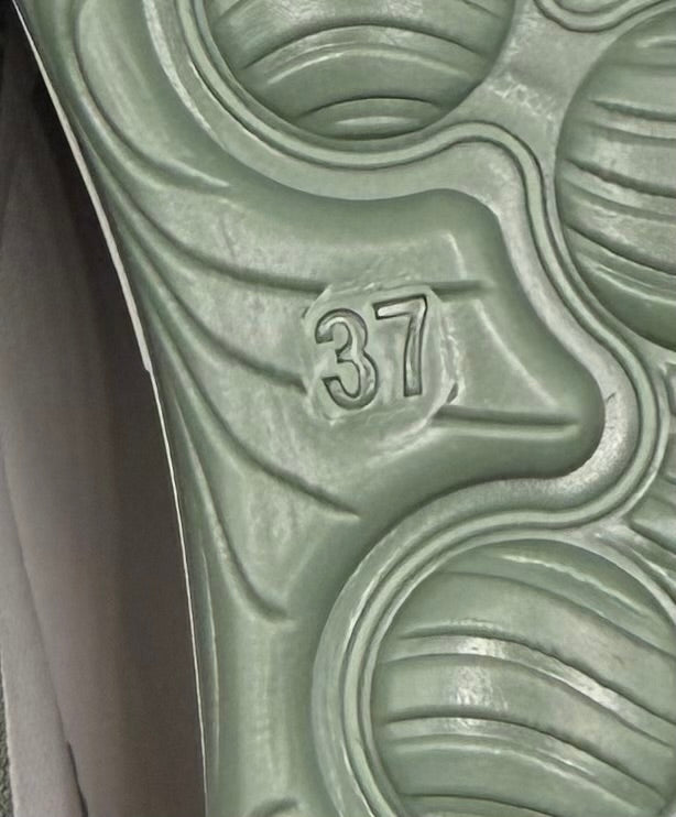 Green Slip On Shoes Women's Size EU 37