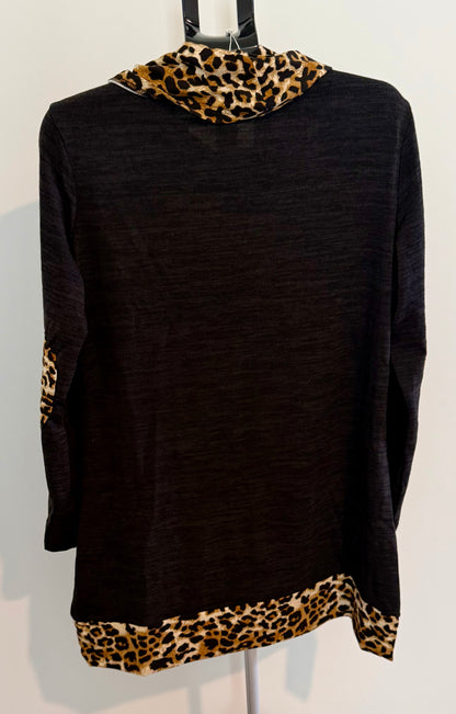 Black Sweater with Leopard Print Accents – Soft Lightweight Pullover SIZE XL